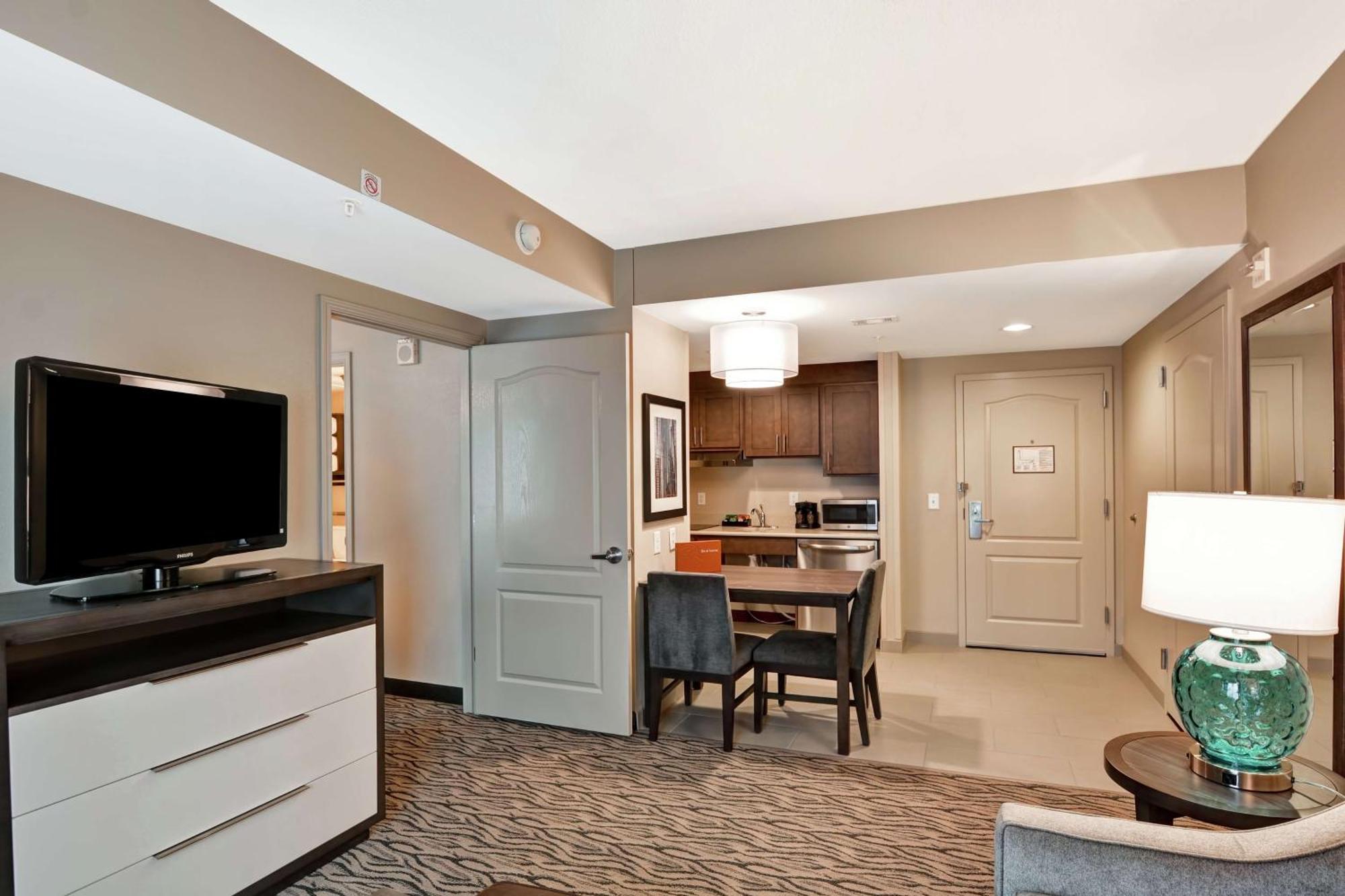 Hotel Homewood By Hilton Near The Galleria Houston